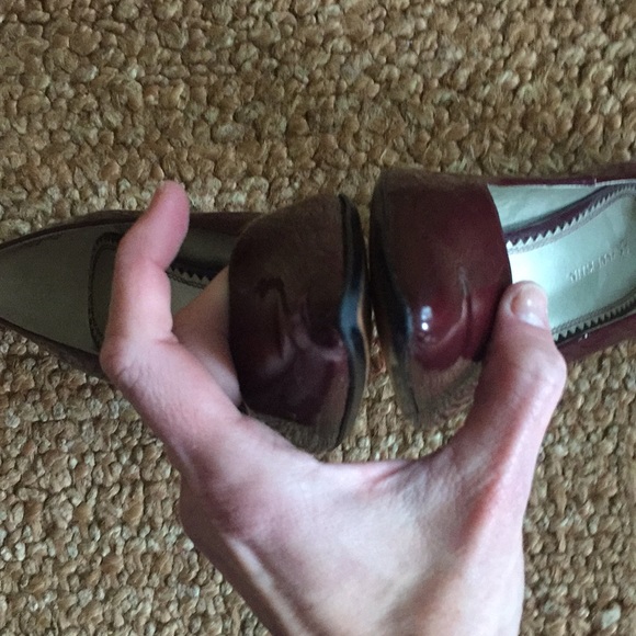 ANNE KLEIN OXBLOOD RED BURGUNDY POINT PATENT LEATHER HIGH HEEL SHOES PUMPS 8.5 - Picture 10 of 10